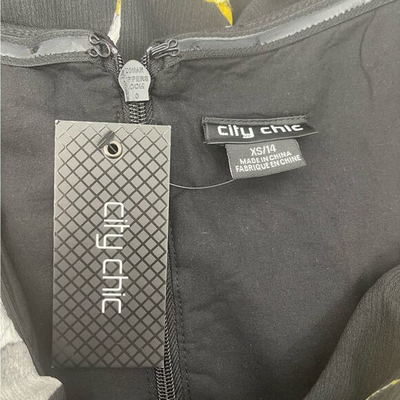 CITY CHIC Jumpsuit SZ 14 Black White Yellow Crepe Floral Print Off The Shoulder - Picture 5 of 13